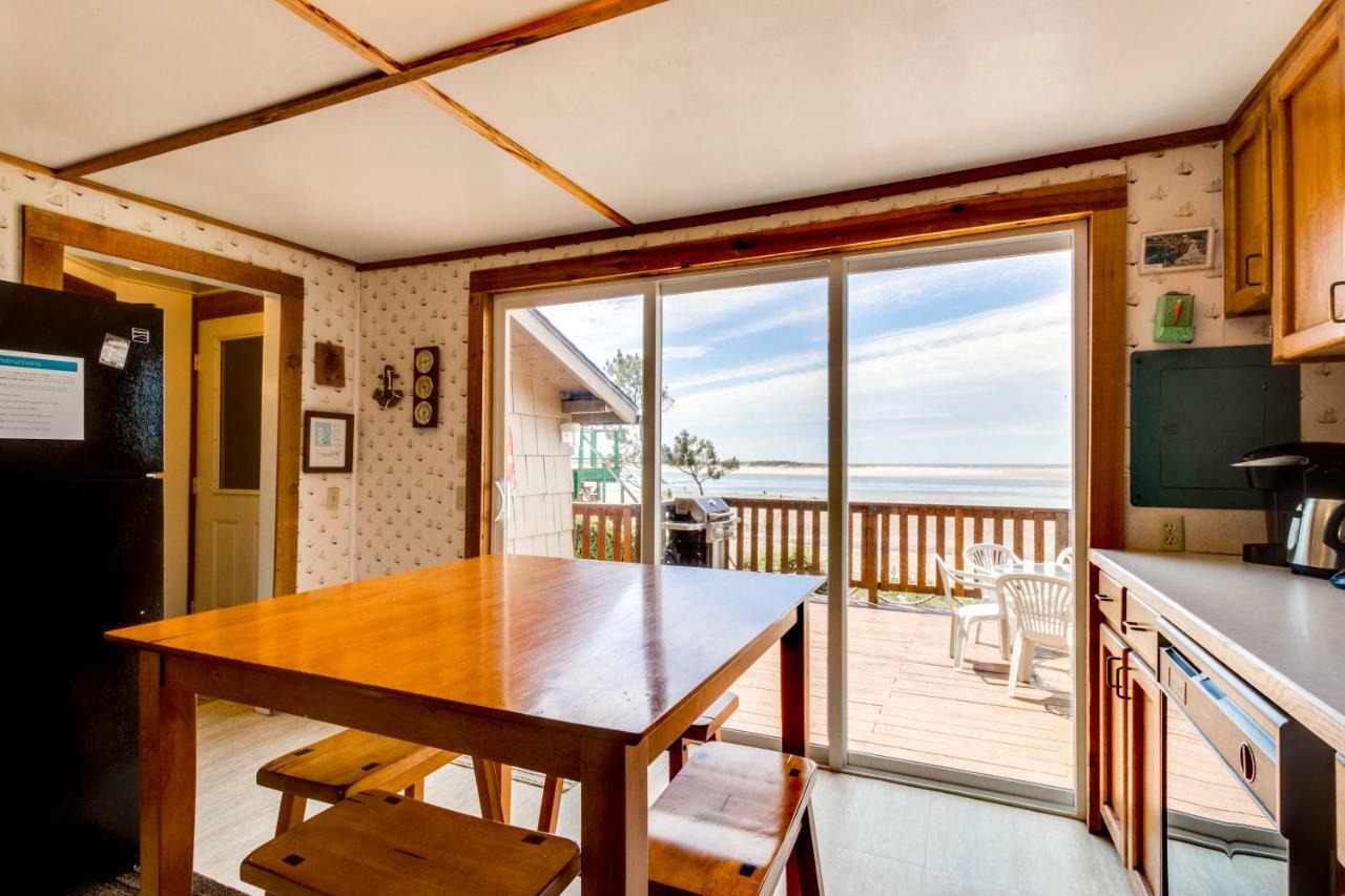 Happy Camp Beachfront Cabin Netarts Esterno foto